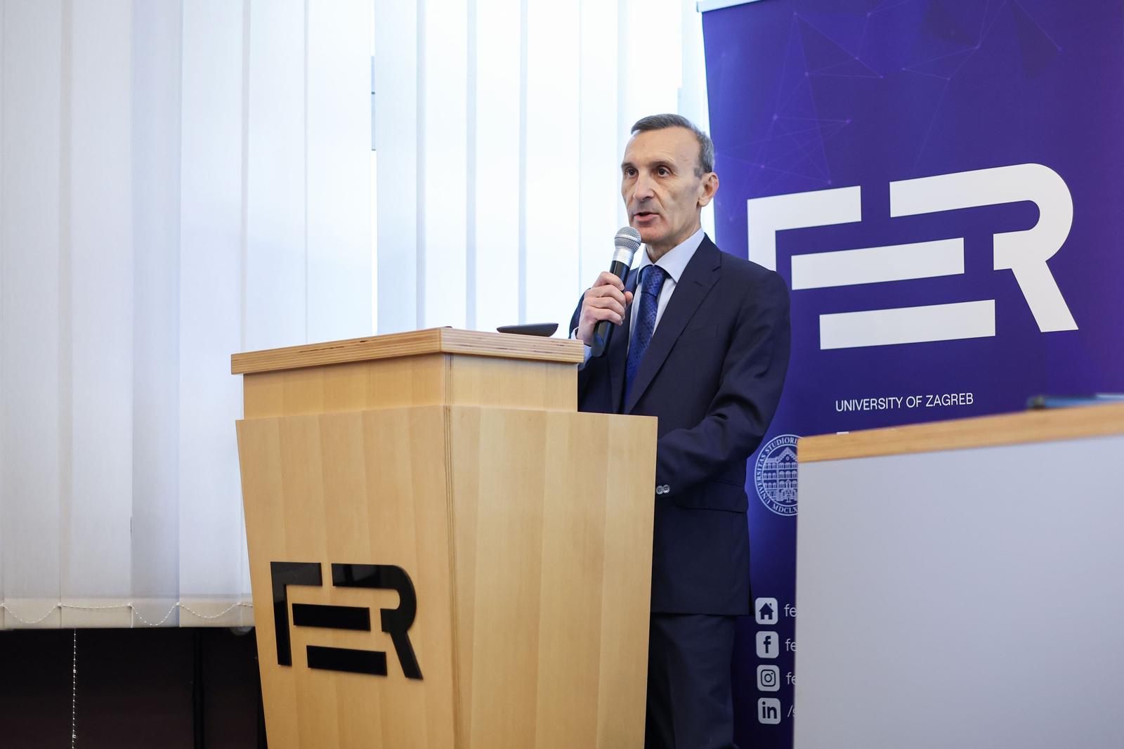 Nj. e. paolo trichilo